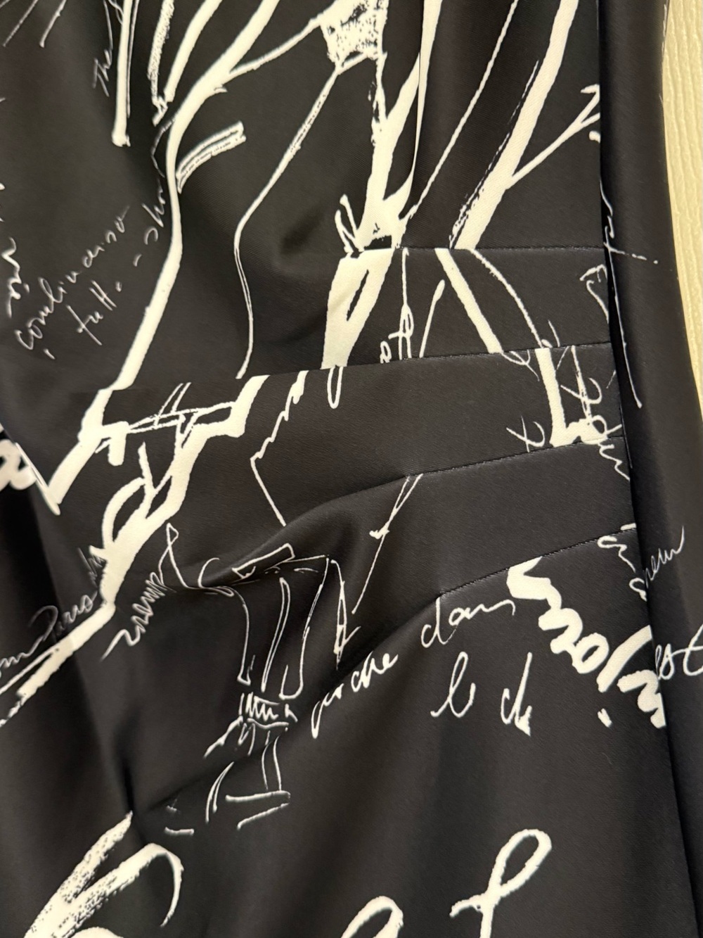 Karl Lagerfeld Black Dress with White Script Print - Picture 2 of 7